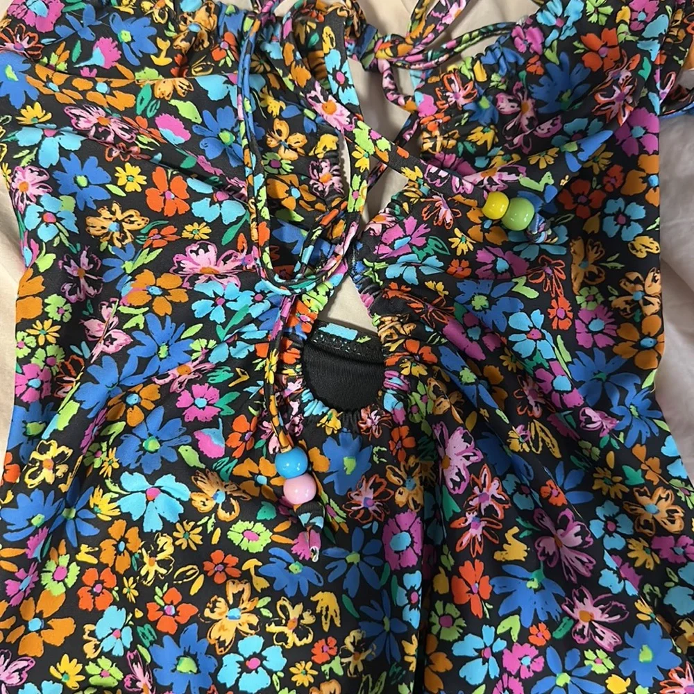 Ghanda ditsy floral one piece with beads size 8 - Picture 2 of 4